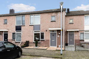 Suze Groeneweghof 17, HOOFDDORP