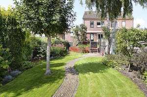 Lisserdijk 325, LISSERBROEK