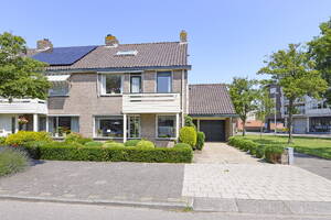 Berkhoutlaan 4, LISSE
